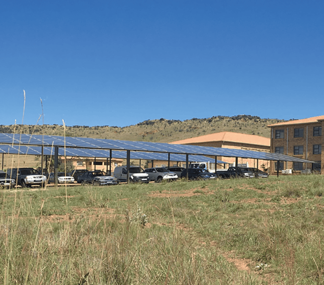 Outside_cradle-of-Humankind