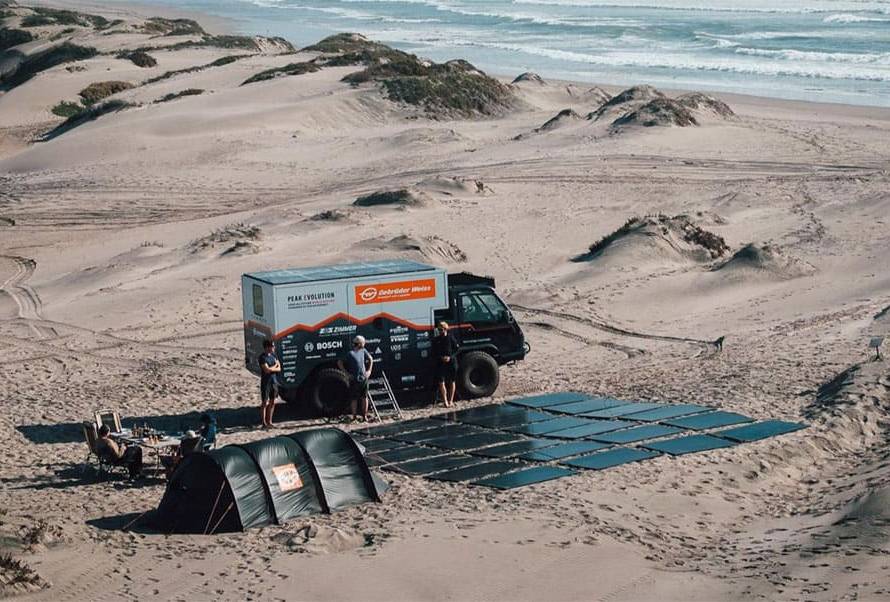 Peak Evolution, truck in the sand